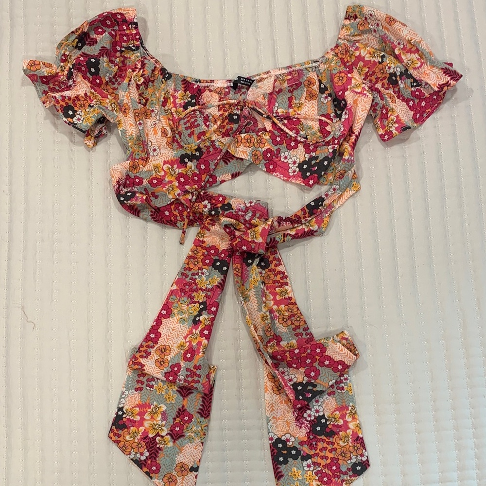 SHEIN Multicolor Floral Crop Top